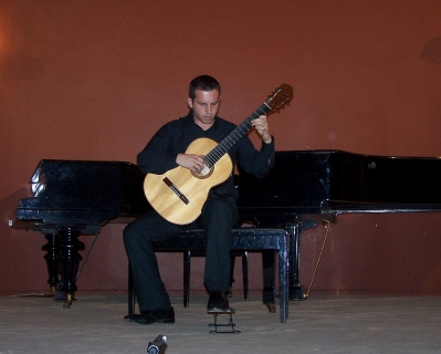06 ''Μουσικό ταξίδι χωρίς τον Astor Piazzolla''. Ανδρόνικος Καραμπέρης - κιθάρα (11-05-2012)